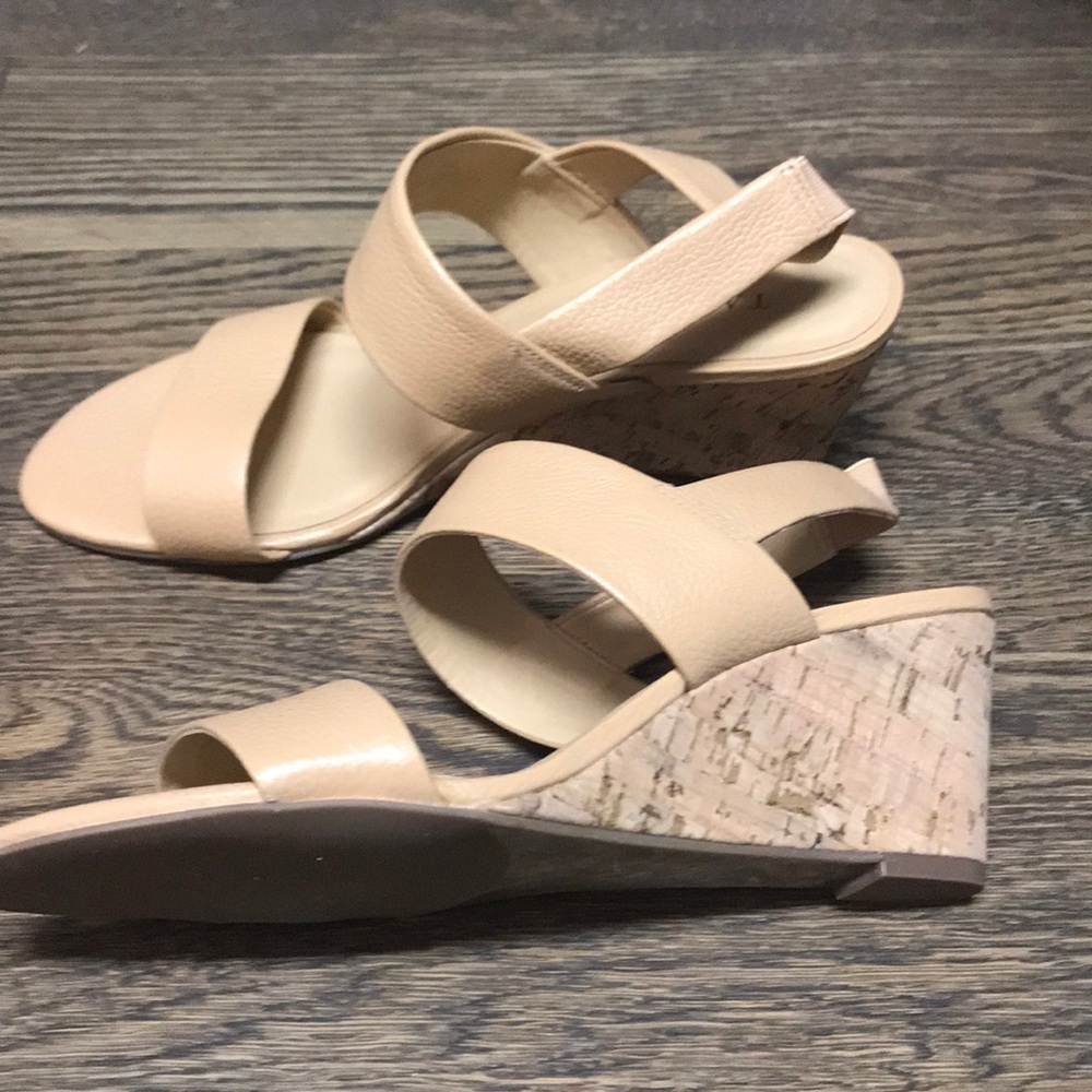 Talbots wedge sandals - Picture 2 of 4